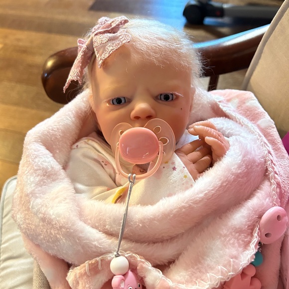 NEW Reborn Baby Girl Doll - Picture 3 of 12